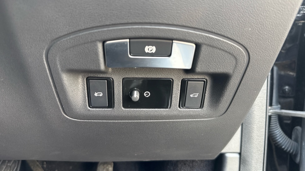 Jaguar I-Pace 294kW EV400 SE 90kWh 5dr Auto Electric Estate - Image 30