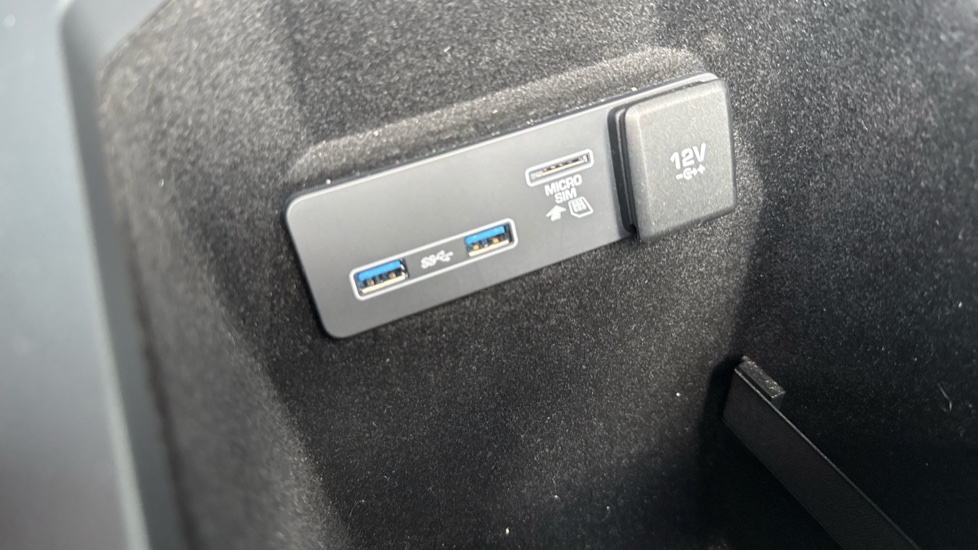 Jaguar I-Pace 294kW EV400 SE 90kWh 5dr Auto Electric Estate - Image 31