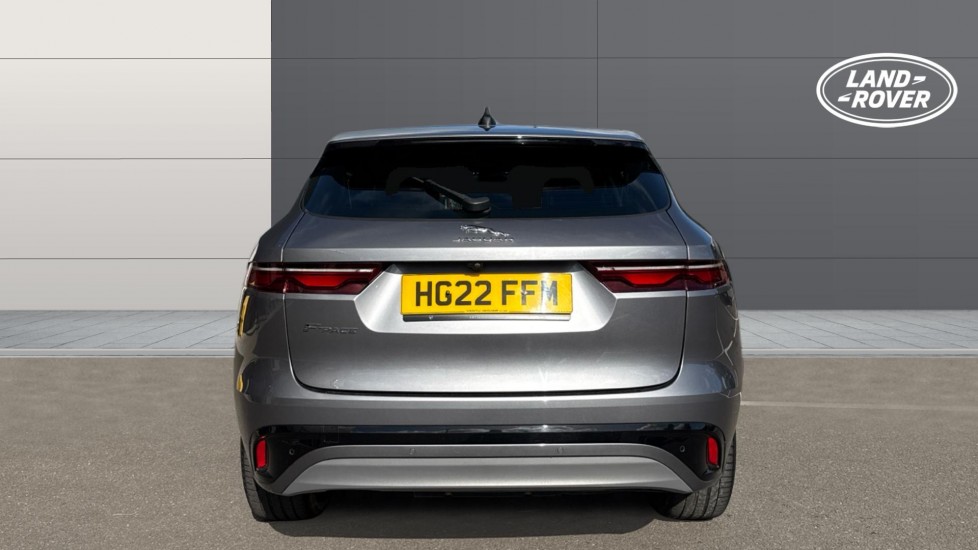 Jaguar F-Pace 2.0 D200 R-Dynamic SE 5dr Auto AWD Diesel Estate - Image 6