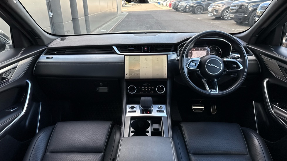 Jaguar F-Pace 2.0 D200 R-Dynamic SE 5dr Auto AWD Diesel Estate - Image 9