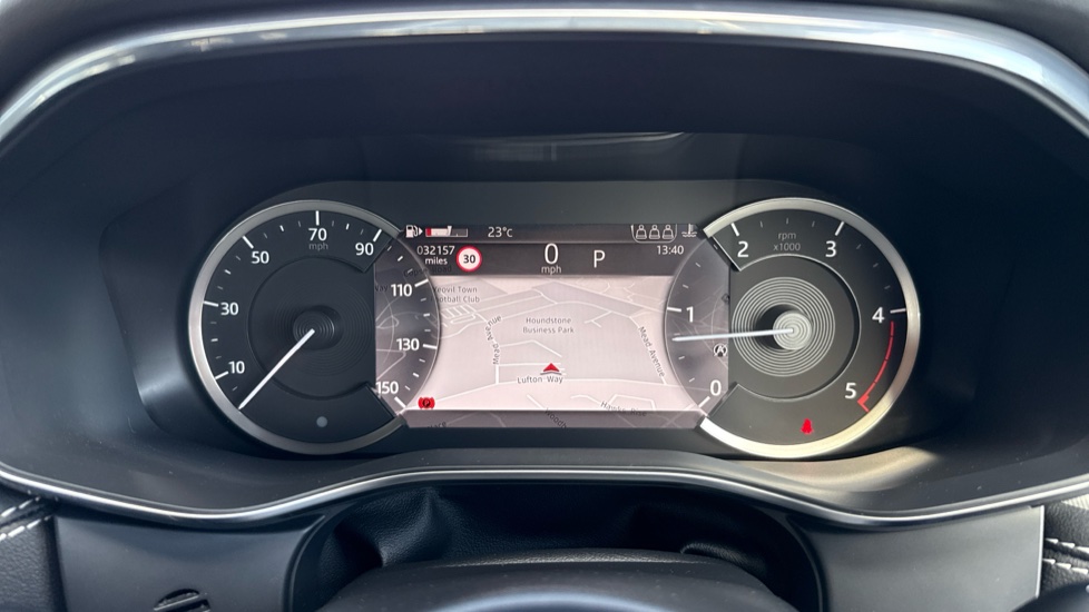 Jaguar F-Pace 2.0 D200 R-Dynamic SE 5dr Auto AWD Diesel Estate - Image 16