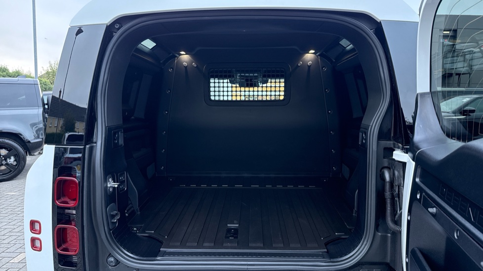 Land Rover Defender 90 Diesel 3.0 D250 Hard Top S Auto [3 Seat] - Image 10