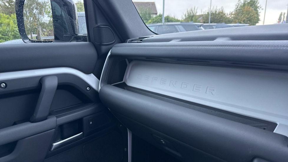 Land Rover Defender 90 Diesel 3.0 D250 Hard Top S Auto [3 Seat] - Image 26