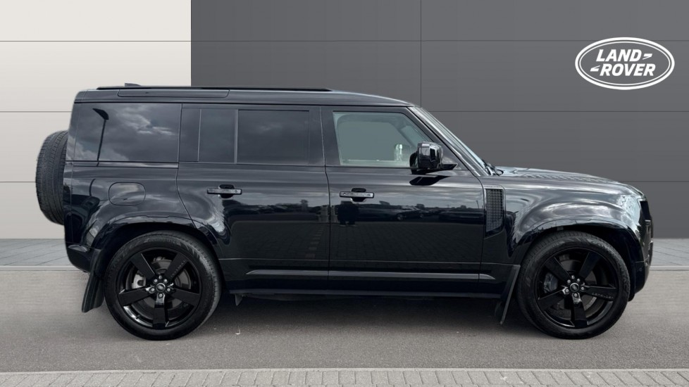 Land Rover Defender 110 Diesel 3.0 D300 Hard Top X-Dynamic HSE Auto - Image 5
