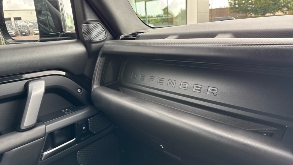Land Rover Defender 110 Diesel 3.0 D300 Hard Top X-Dynamic HSE Auto - Image 26