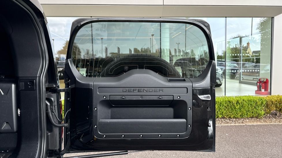 Land Rover Defender 110 Diesel 3.0 D300 Hard Top X-Dynamic HSE Auto - Image 27