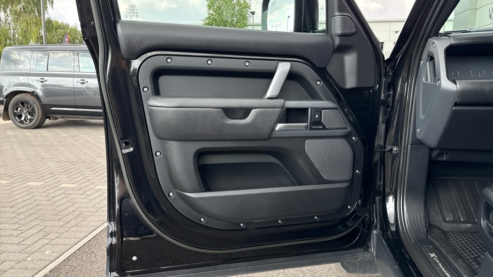 Land Rover Defender 110 Diesel 3.0 D300 Hard Top X-Dynamic HSE Auto - Image 41