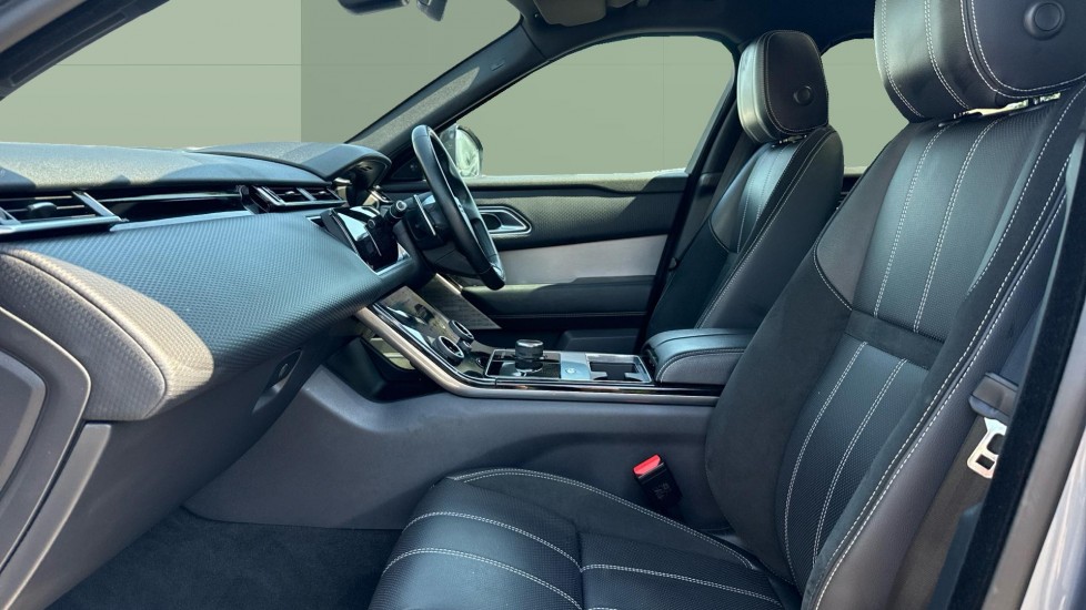 Land Rover Range Rover Velar 2.0 D180 R-Dynamic SE 5dr Auto Diesel Estate - Image 3