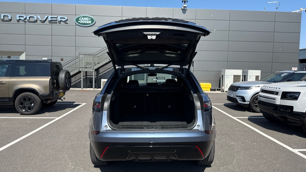 Land Rover Range Rover Velar 2.0 D180 R-Dynamic SE 5dr Auto Diesel Estate - Image 27