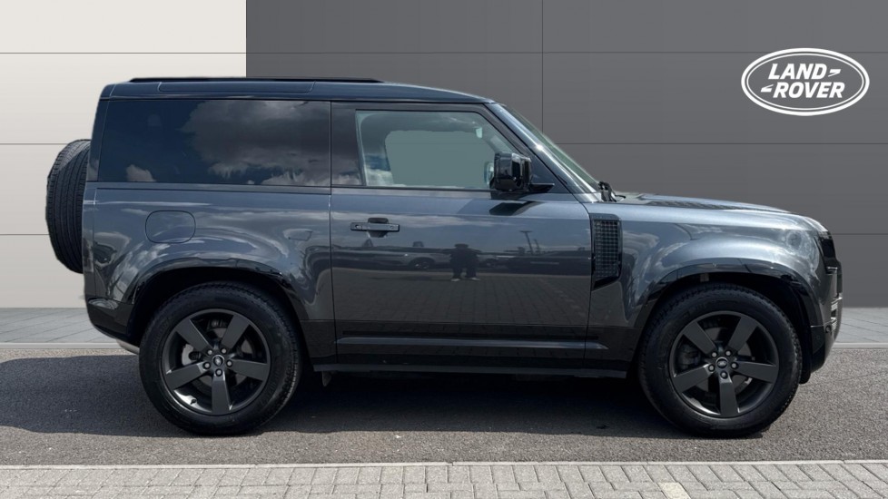 Land Rover Defender 3.0 D250 X-Dynamic HSE 90 3dr Auto Diesel Estate - Image 5