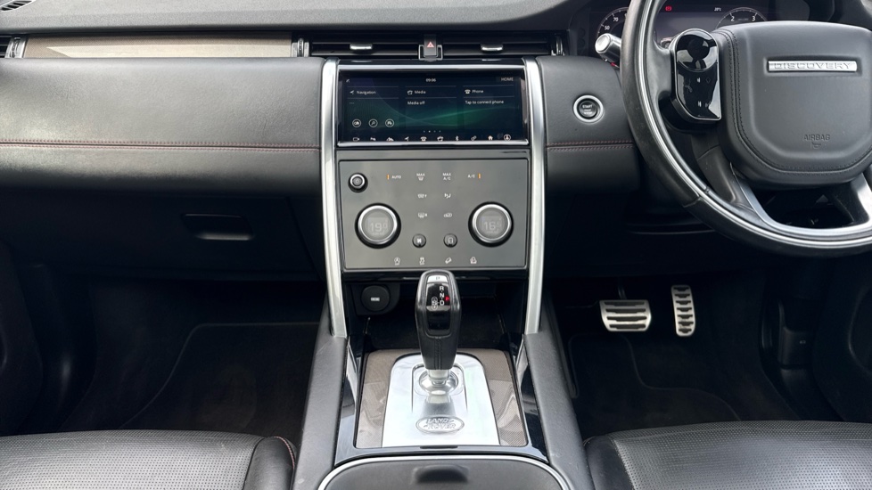 Land Rover Discovery Sport 2.0 D240 R-Dynamic HSE 5dr Auto Diesel Station Wagon - Image 14