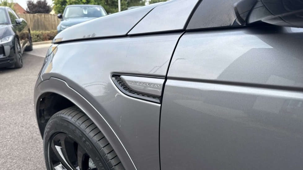 Land Rover Discovery Sport 2.0 D240 R-Dynamic HSE 5dr Auto Diesel Station Wagon - Image 20