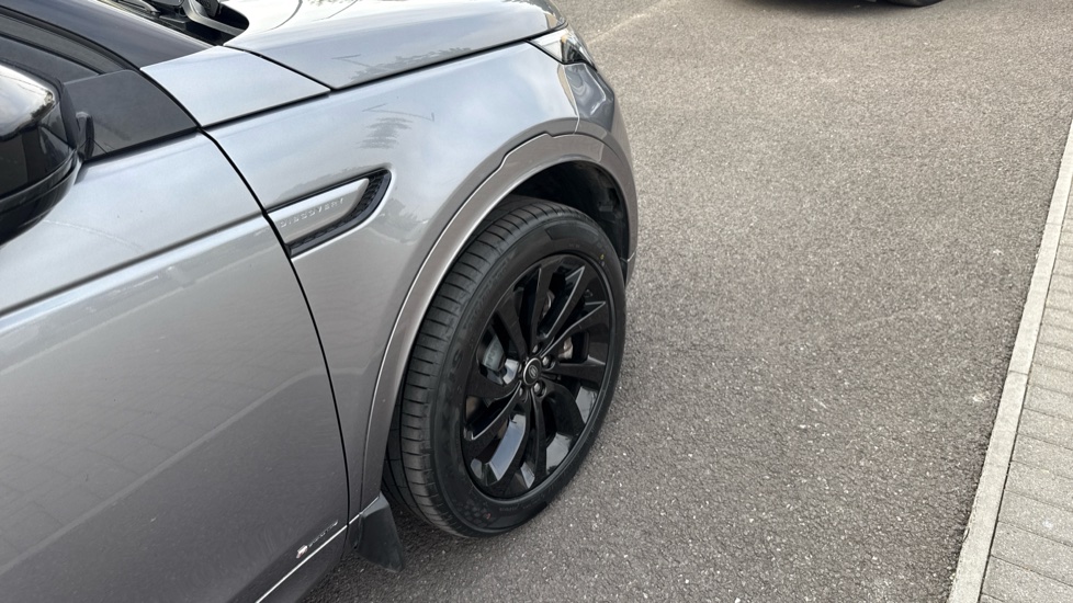 Land Rover Discovery Sport 2.0 D240 R-Dynamic HSE 5dr Auto Diesel Station Wagon - Image 22