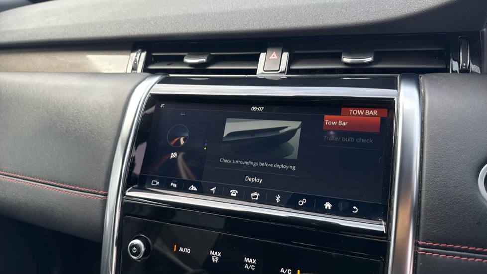 Land Rover Discovery Sport 2.0 D240 R-Dynamic HSE 5dr Auto Diesel Station Wagon - Image 31