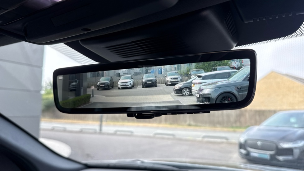 Land Rover Discovery Sport 2.0 D240 R-Dynamic HSE 5dr Auto Diesel Station Wagon - Image 32