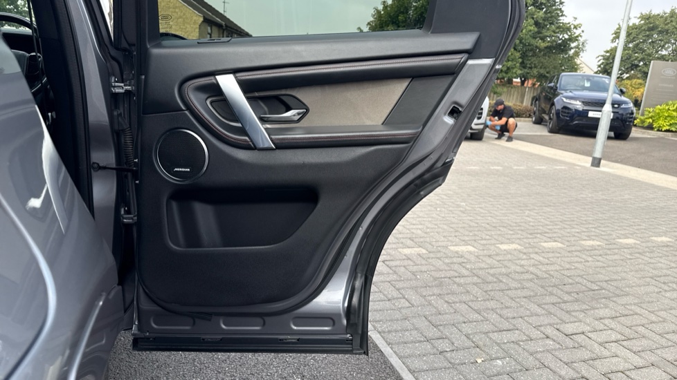 Land Rover Discovery Sport 2.0 D240 R-Dynamic HSE 5dr Auto Diesel Station Wagon - Image 34