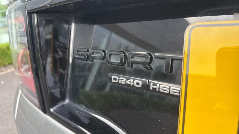 Land Rover Discovery Sport 2.0 D240 R-Dynamic HSE 5dr Auto Diesel Station Wagon - Image 35