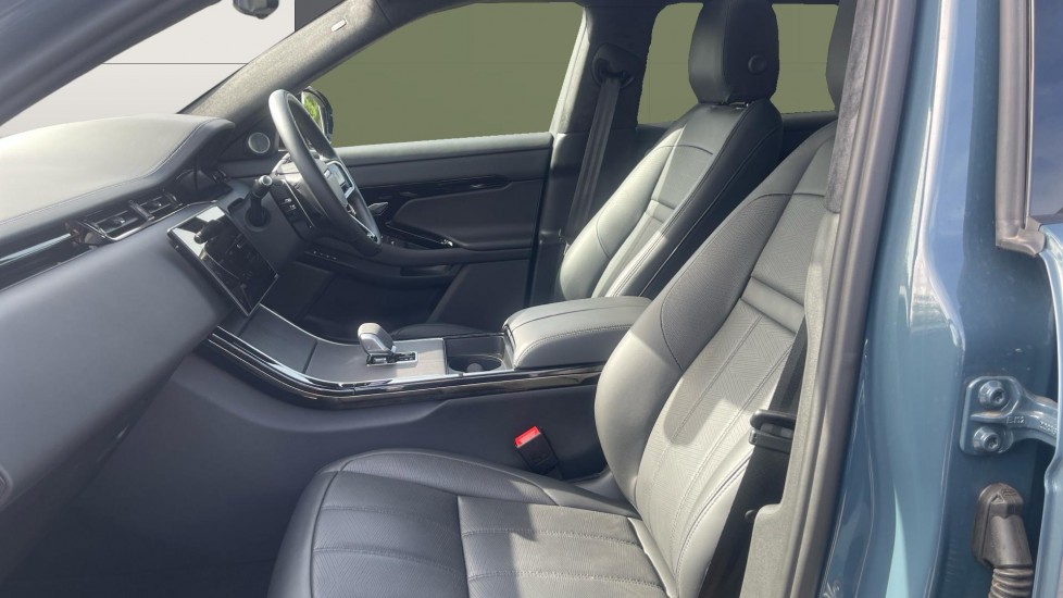 Land Rover Range Rover Evoque 2.0 D200 Autobiography 5dr Auto [Revised] Diesel Hatchback - Image 3