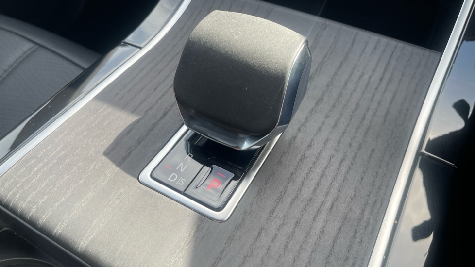 Land Rover Range Rover Evoque 2.0 D200 Autobiography 5dr Auto [Revised] Diesel Hatchback - Image 13