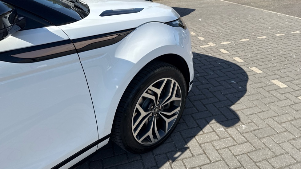 Land Rover Range Rover Evoque 2.0 D200 R-Dynamic HSE 5dr Auto Diesel Hatchback - Image 22
