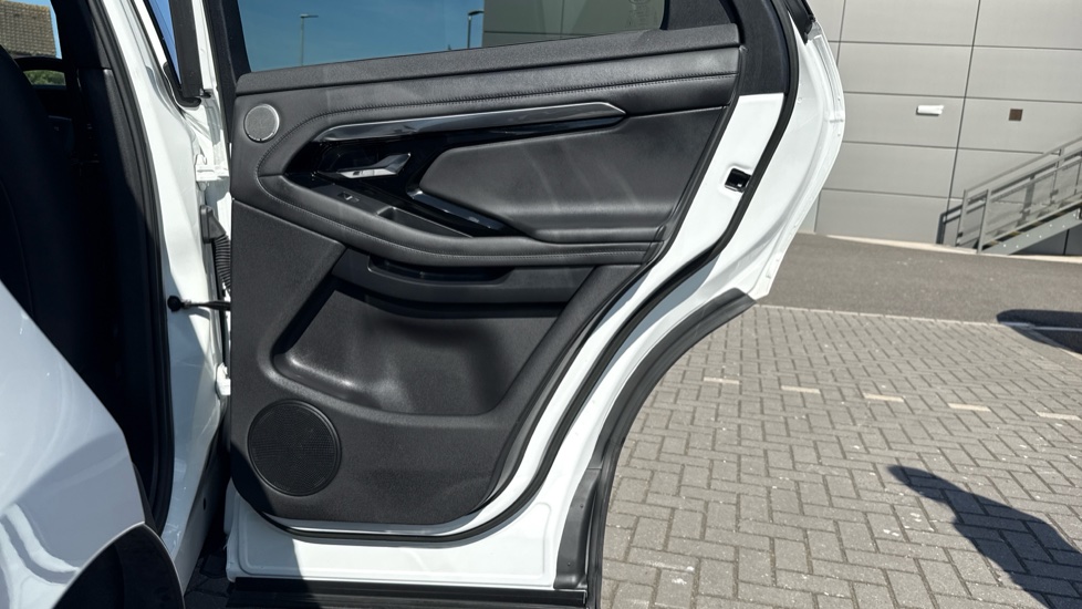 Land Rover Range Rover Evoque 2.0 D200 R-Dynamic HSE 5dr Auto Diesel Hatchback - Image 34