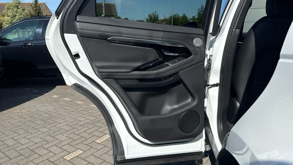 Land Rover Range Rover Evoque 2.0 D200 R-Dynamic HSE 5dr Auto Diesel Hatchback - Image 36