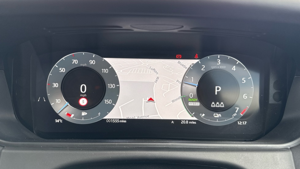 Land Rover Range Rover Velar 2.0 P400e Dynamic SE 5dr Auto Estate - Image 16
