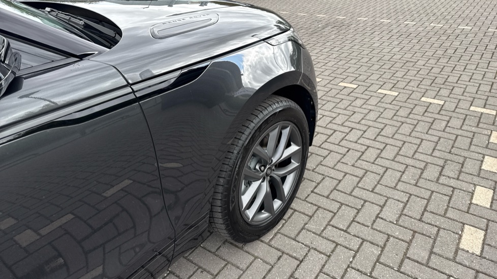 Land Rover Range Rover Velar 2.0 P400e Dynamic SE 5dr Auto Estate - Image 22