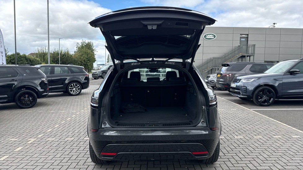 Land Rover Range Rover Velar 2.0 P400e Dynamic SE 5dr Auto Estate - Image 27