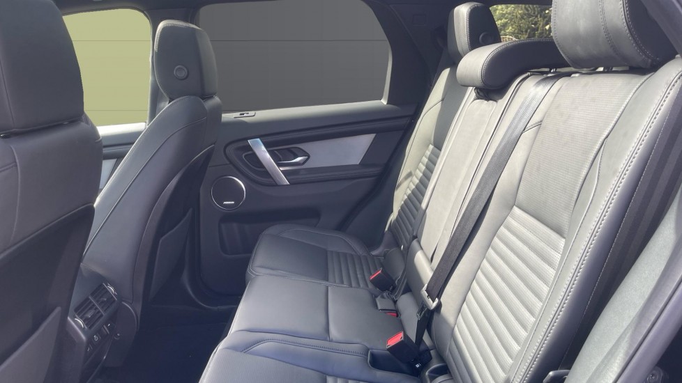 Land Rover Discovery Sport 2.0 D200 Dynamic HSE 5dr Auto [7 Seat] Diesel Station Wagon - Image 4