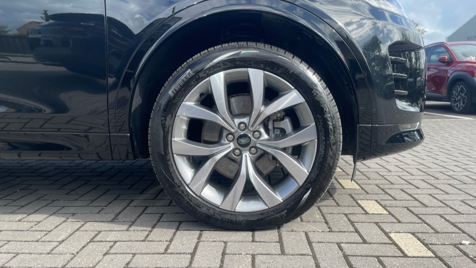 Land Rover Discovery Sport 2.0 D200 Dynamic HSE 5dr Auto [7 Seat] Diesel Station Wagon - Image 8