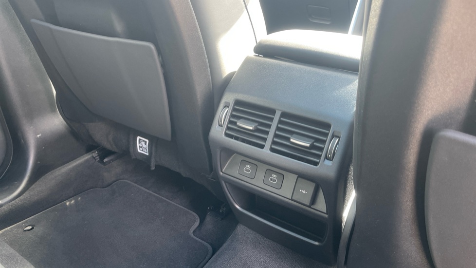 Land Rover Discovery Sport 2.0 D200 Dynamic HSE 5dr Auto [7 Seat] Diesel Station Wagon - Image 18