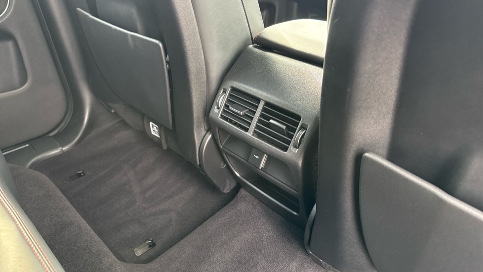 Land Rover Discovery Sport 2.0 D240 R-Dynamic HSE 5dr Auto Diesel Station Wagon - Image 18