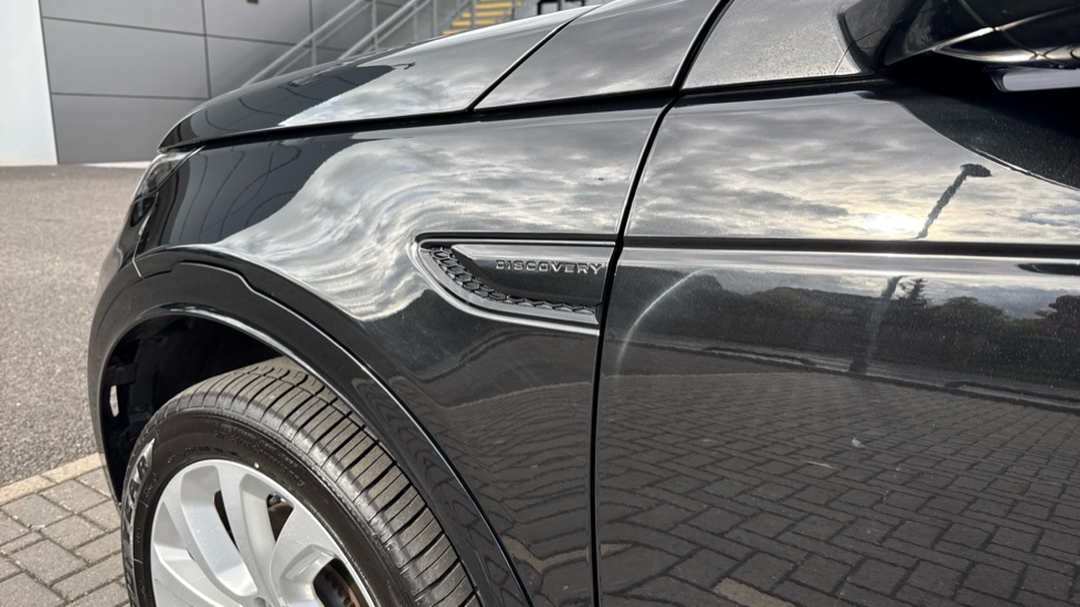 Land Rover Discovery Sport 2.0 D240 R-Dynamic HSE 5dr Auto Diesel Station Wagon - Image 20