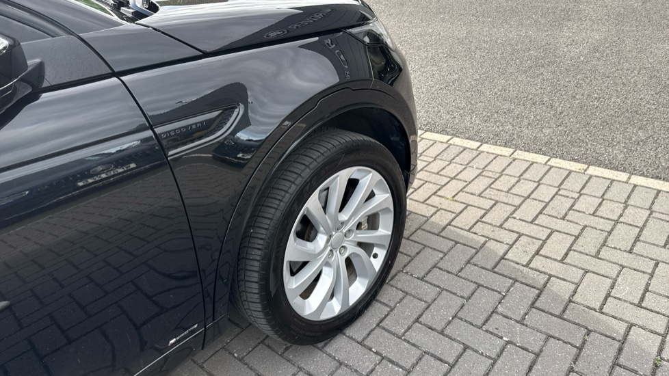 Land Rover Discovery Sport 2.0 D240 R-Dynamic HSE 5dr Auto Diesel Station Wagon - Image 22