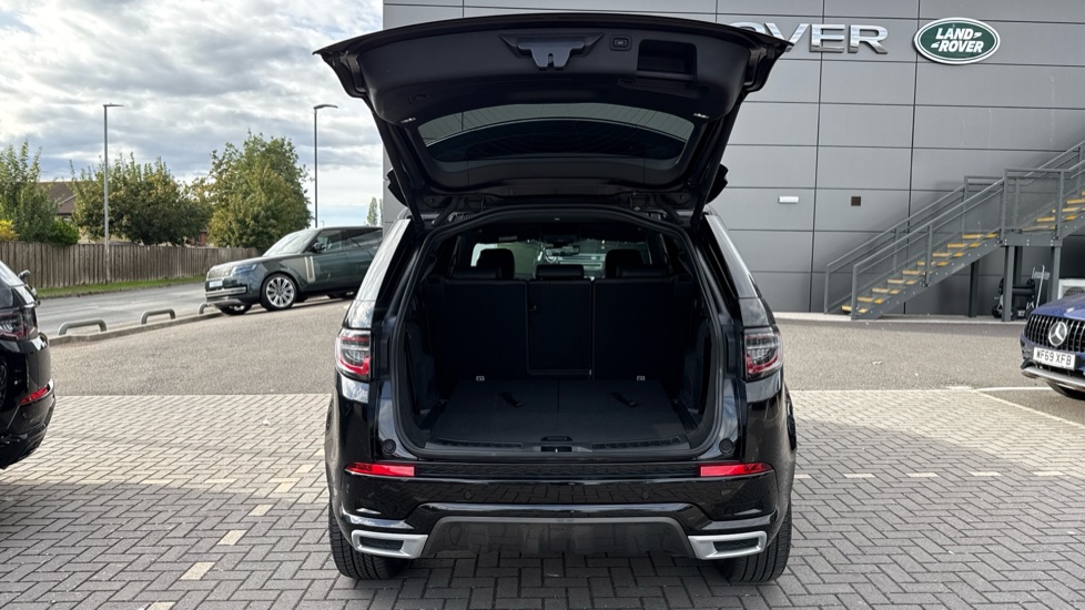 Land Rover Discovery Sport 2.0 D240 R-Dynamic HSE 5dr Auto Diesel Station Wagon - Image 27