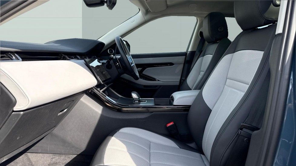 Land Rover Range Rover Evoque 2.0 D200 Dynamic HSE 5dr Auto Diesel Hatchback - Image 3