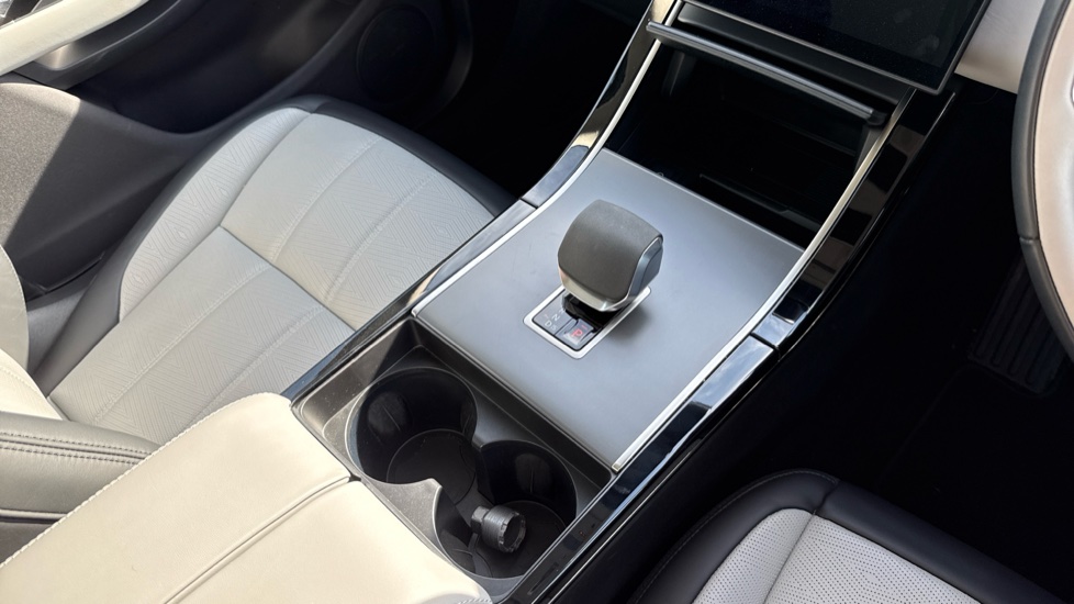 Land Rover Range Rover Evoque 2.0 D200 Dynamic HSE 5dr Auto Diesel Hatchback - Image 13