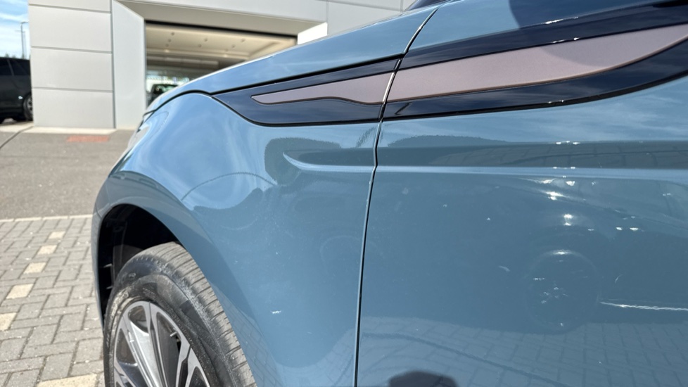 Land Rover Range Rover Evoque 2.0 D200 Dynamic HSE 5dr Auto Diesel Hatchback - Image 20