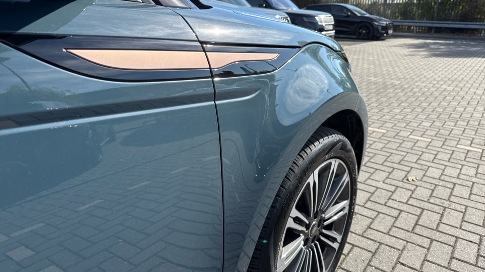 Land Rover Range Rover Evoque 2.0 D200 Dynamic HSE 5dr Auto Diesel Hatchback - Image 24