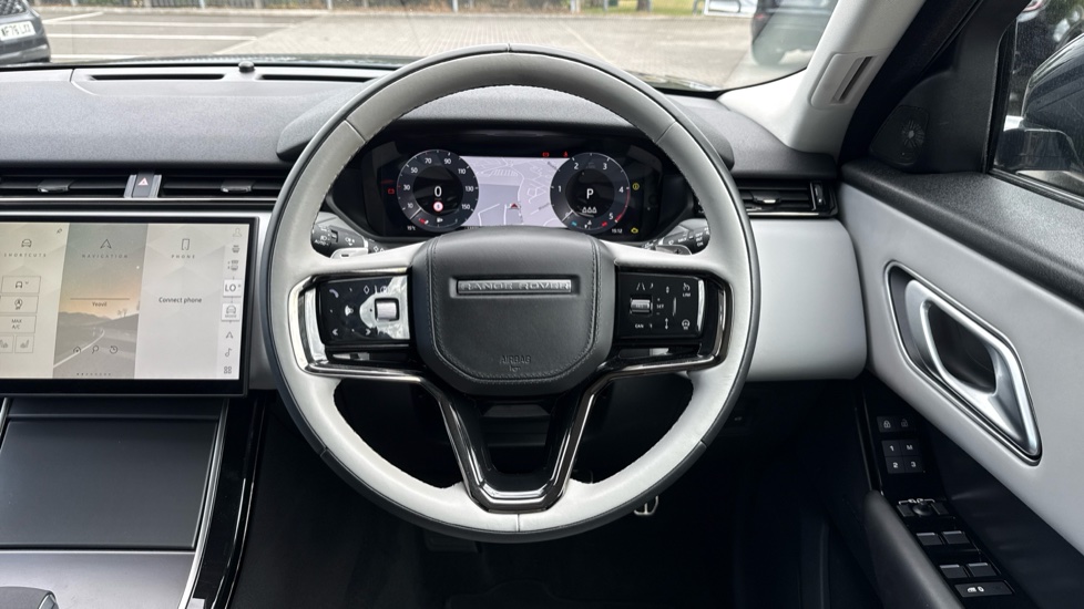 Land Rover Range Rover Velar 2.0 D200 MHEV Dynamic HSE 5dr Auto Diesel Estate - Image 15