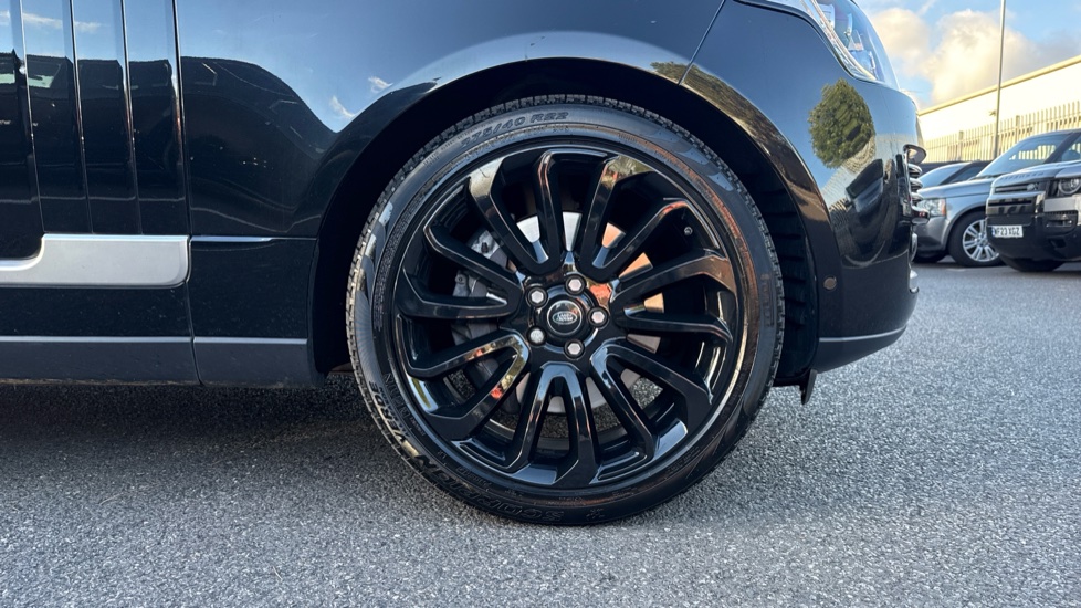 Land Rover Range Rover 5.0 V8 Supercharged Autobiography 4dr Auto [SS] Petrol Estate - Image 8