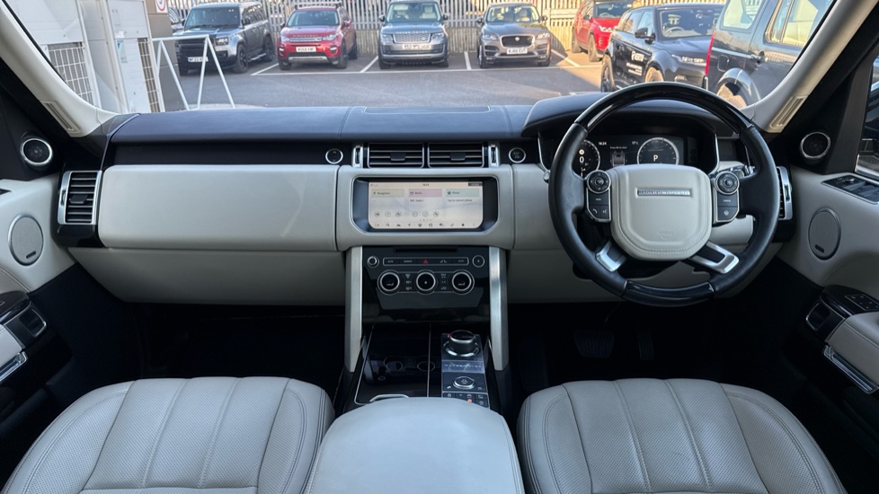 Land Rover Range Rover 5.0 V8 Supercharged Autobiography 4dr Auto [SS] Petrol Estate - Image 9