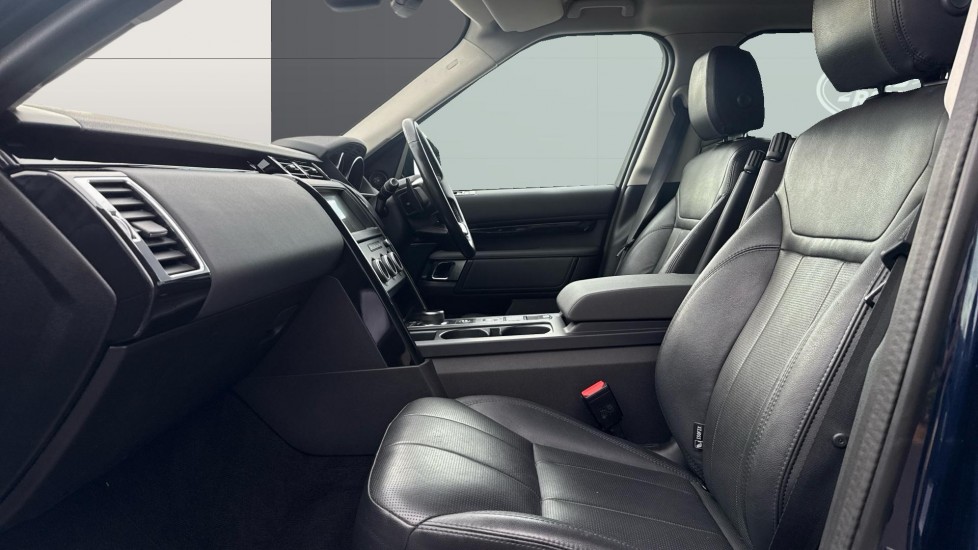 Land Rover Discovery 2.0 SD4 SE 5dr Auto Diesel Station Wagon - Image 3