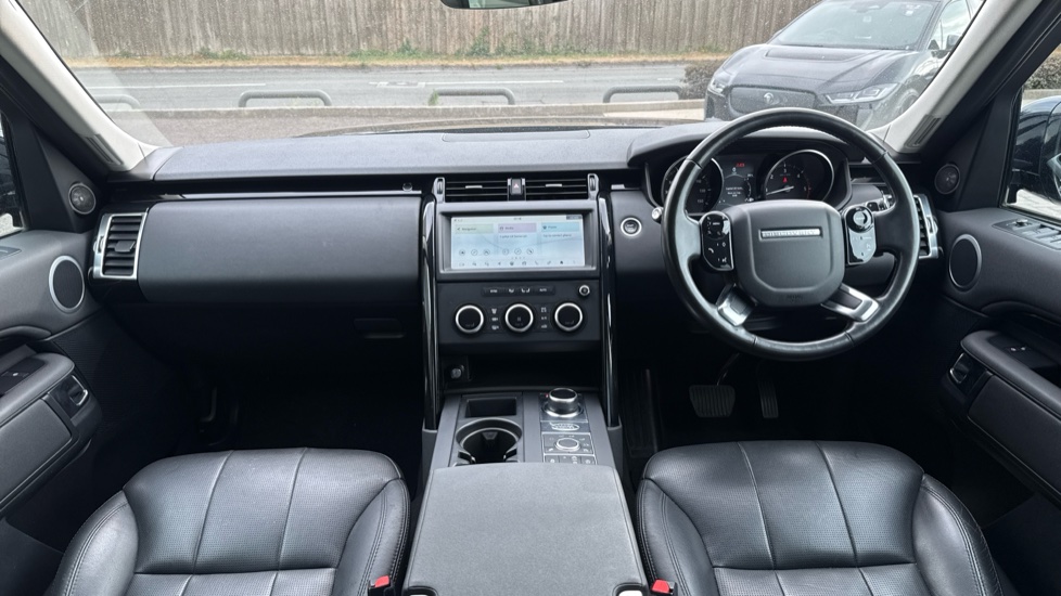Land Rover Discovery 2.0 SD4 SE 5dr Auto Diesel Station Wagon - Image 9