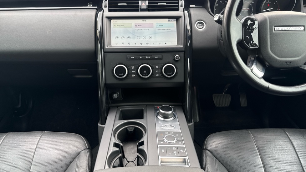 Land Rover Discovery 2.0 SD4 SE 5dr Auto Diesel Station Wagon - Image 14