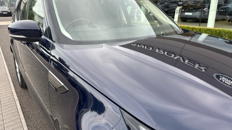 Land Rover Discovery 2.0 SD4 SE 5dr Auto Diesel Station Wagon - Image 23