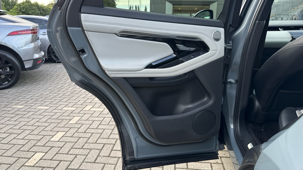Land Rover Range Rover Evoque 2.0 P250 First Edition 5dr Auto Petrol Hatchback - Image 37
