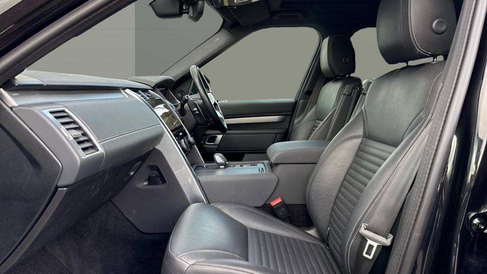 Land Rover Discovery 3.0 D250 R-Dynamic S 5dr Auto Diesel Station Wagon - Image 3