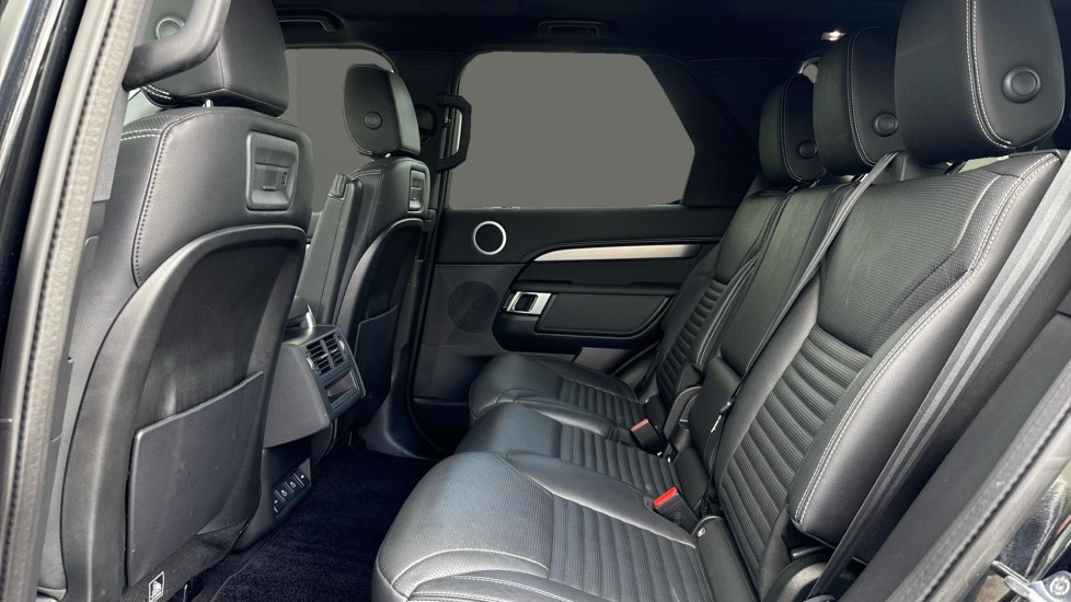 Land Rover Discovery 3.0 D250 R-Dynamic S 5dr Auto Diesel Station Wagon - Image 4